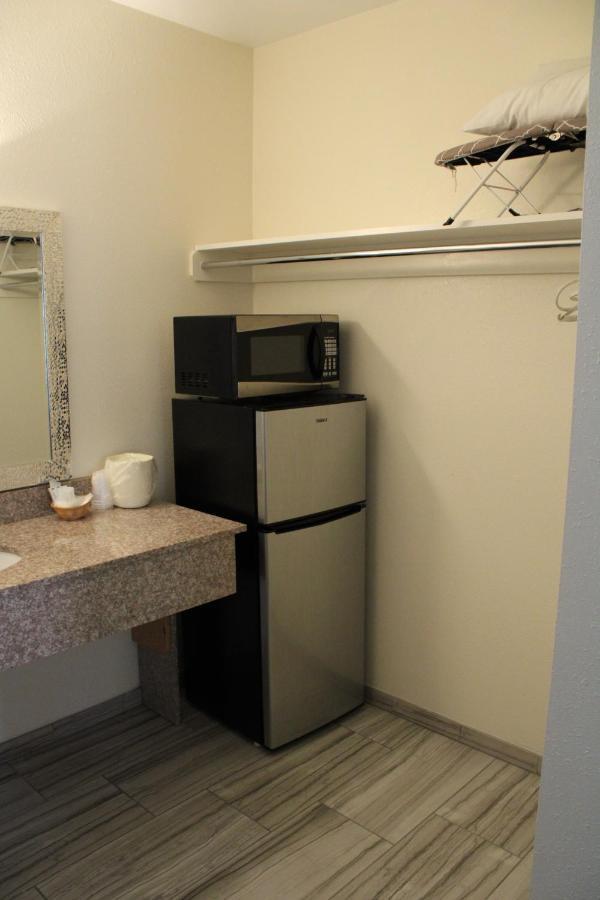 American Travel Inn Pullman Εξωτερικό φωτογραφία