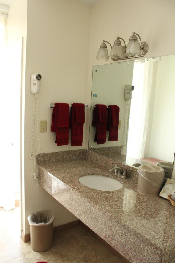 American Travel Inn Pullman Εξωτερικό φωτογραφία