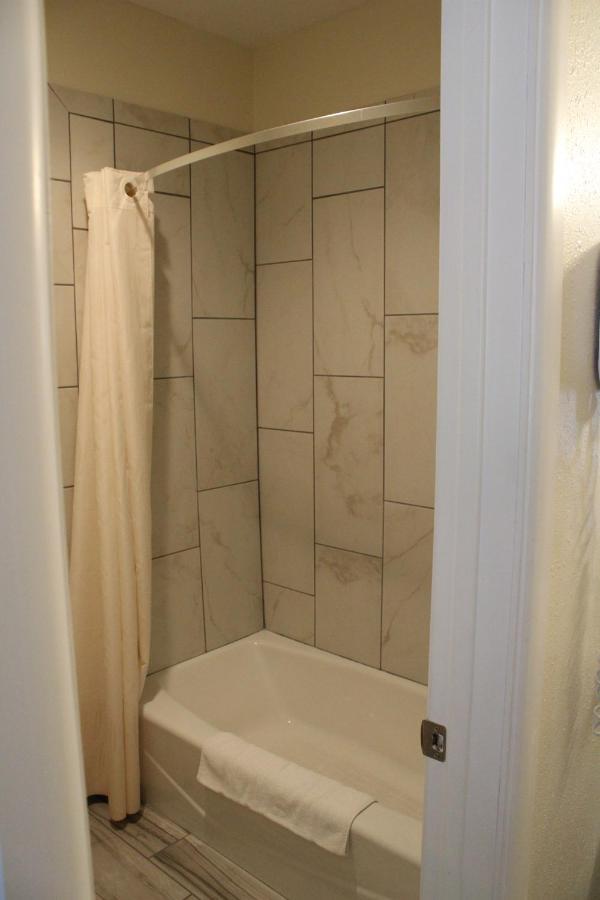 American Travel Inn Pullman Εξωτερικό φωτογραφία