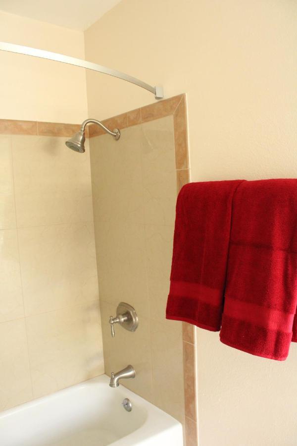 American Travel Inn Pullman Εξωτερικό φωτογραφία
